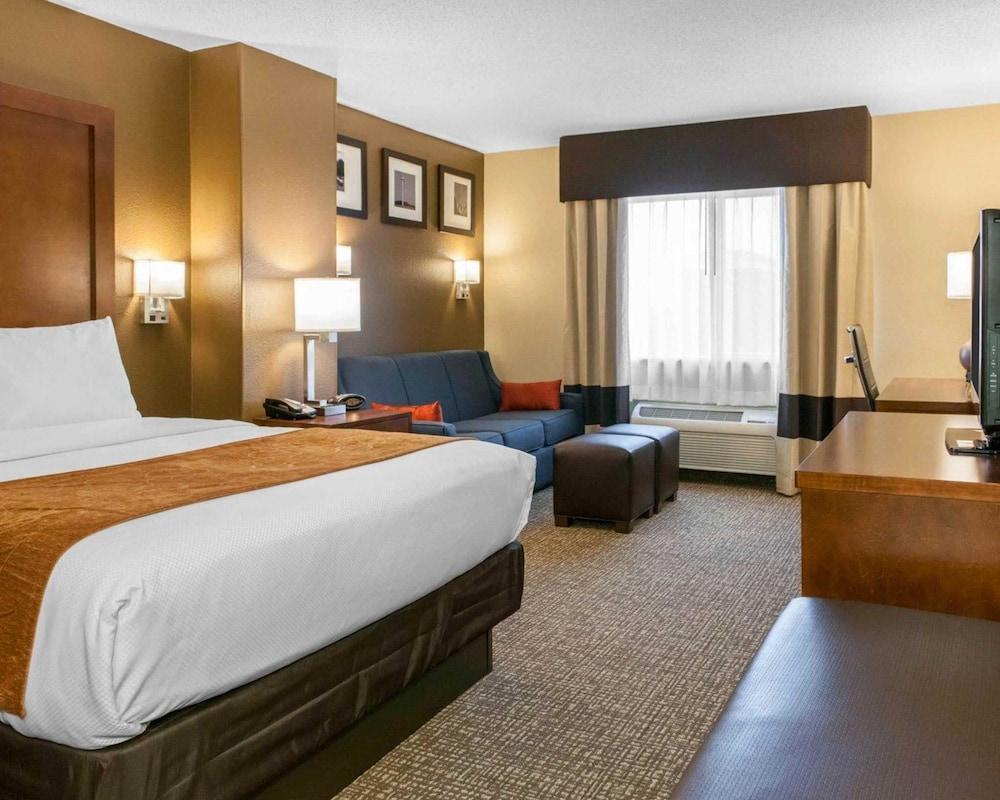 Comfort Suites Terre Haute University Area Esterno foto