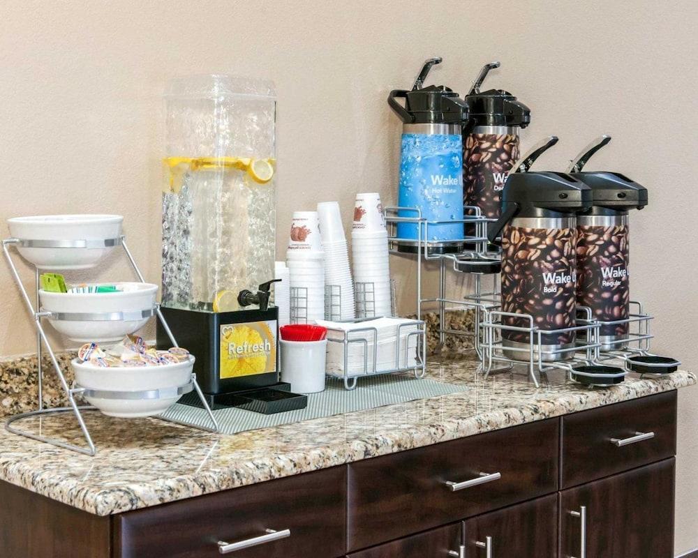 Comfort Suites Terre Haute University Area Esterno foto