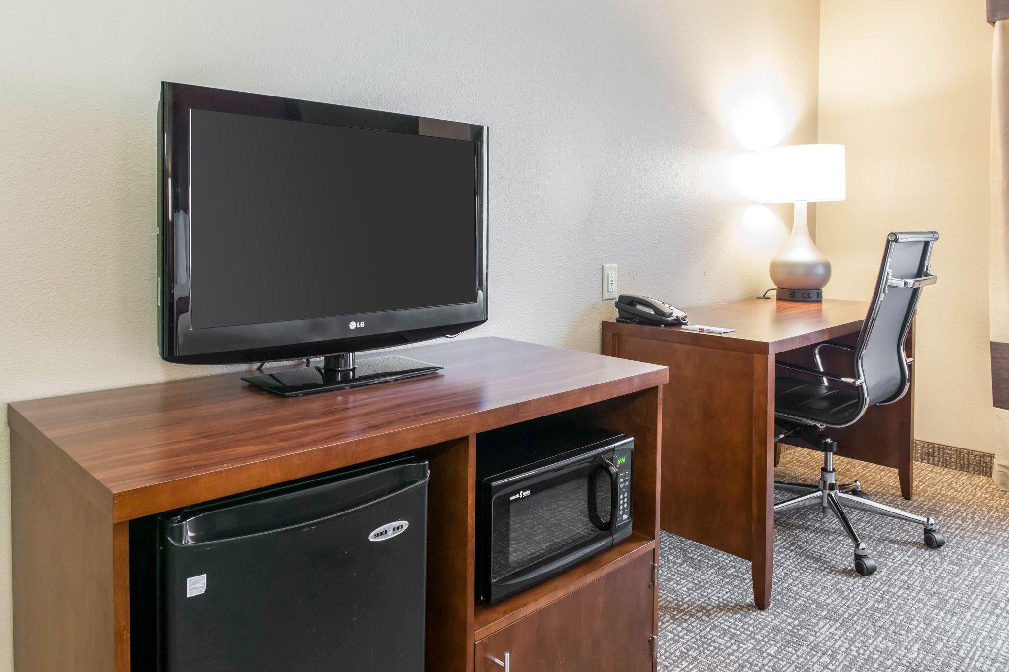 Comfort Suites Terre Haute University Area Esterno foto