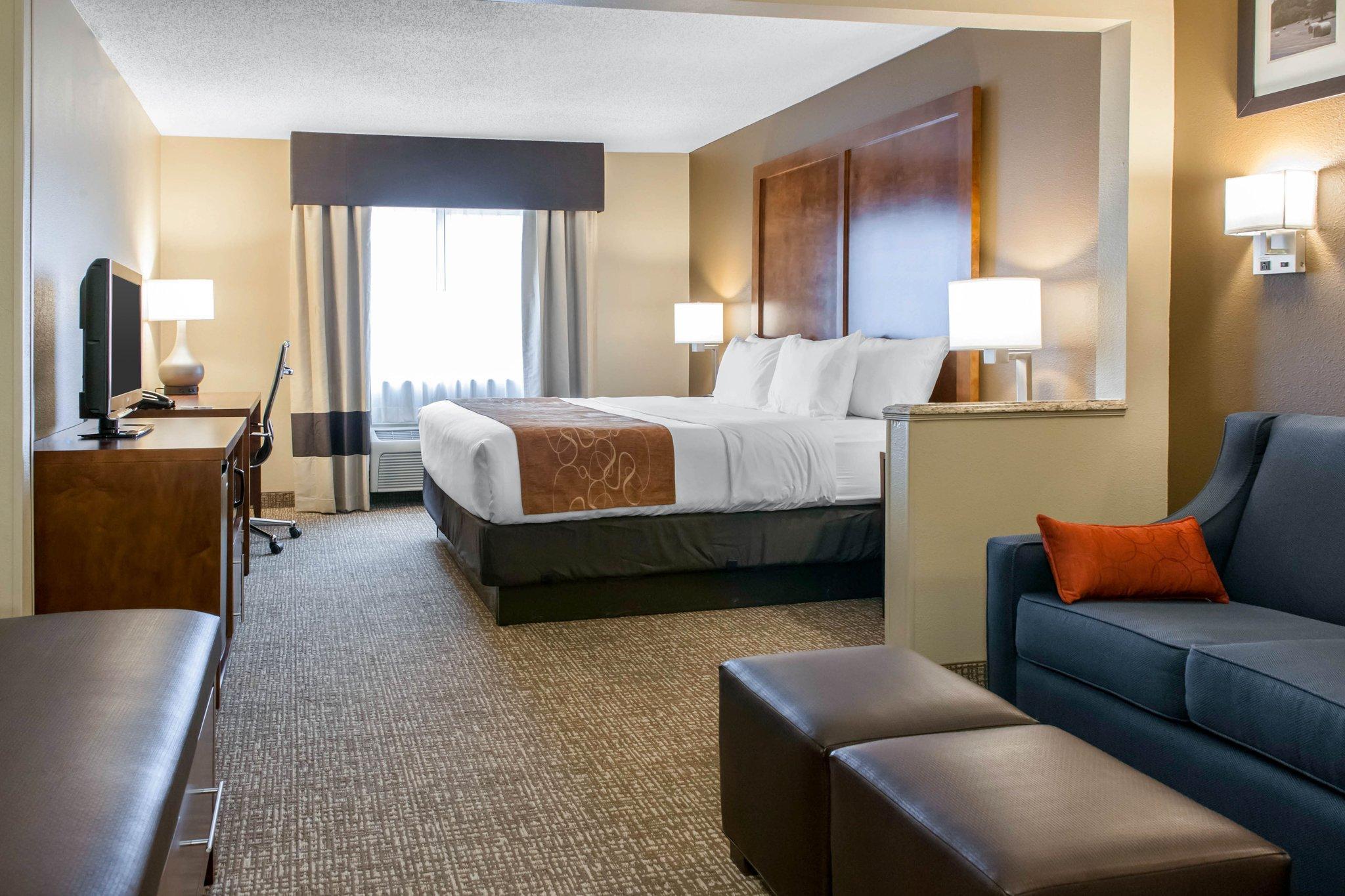 Comfort Suites Terre Haute University Area Esterno foto