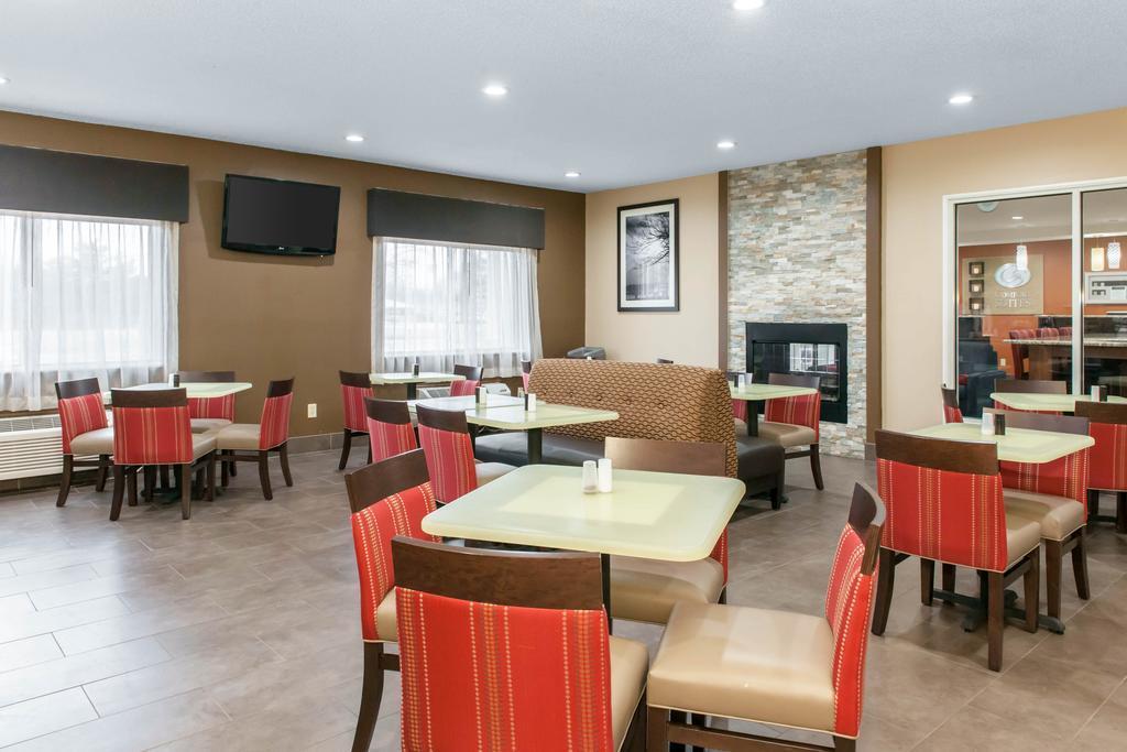 Comfort Suites Terre Haute University Area Esterno foto