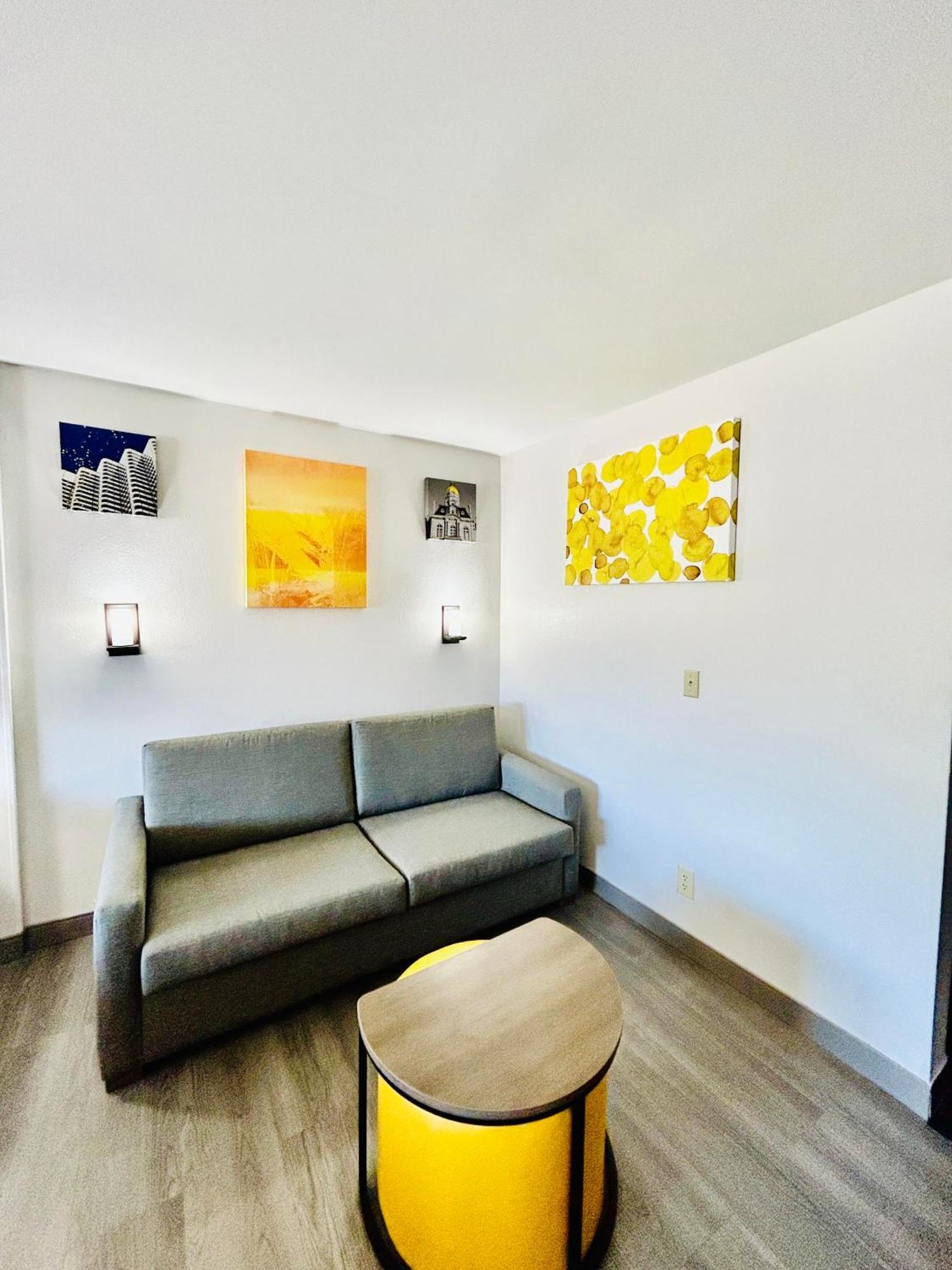 Comfort Suites Terre Haute University Area Esterno foto