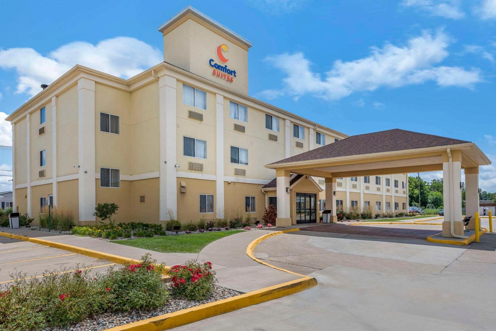 Comfort Suites Terre Haute University Area Esterno foto