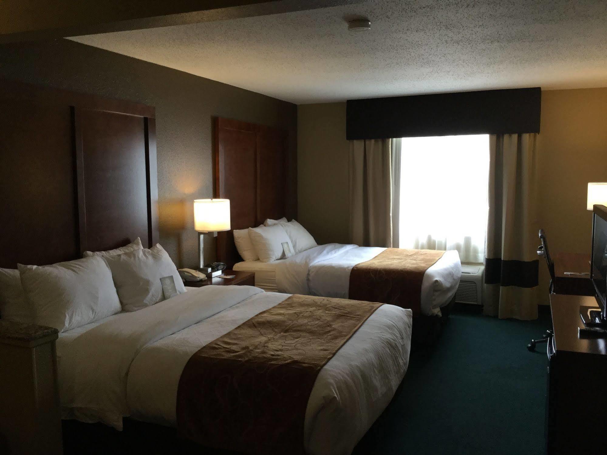 Comfort Suites Terre Haute University Area Esterno foto